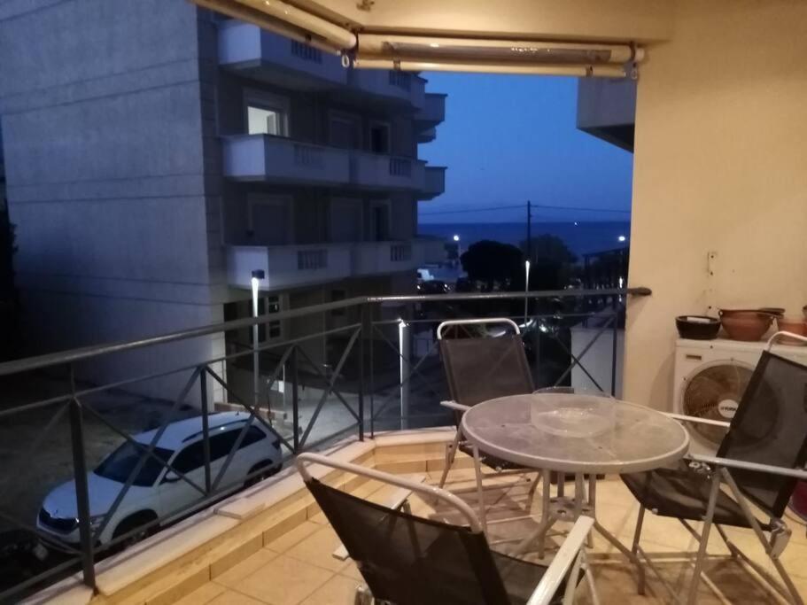 Τεσσαρι Στον Ναυτικο Ομιλο Χiου Appartement Chios Town Buitenkant foto
